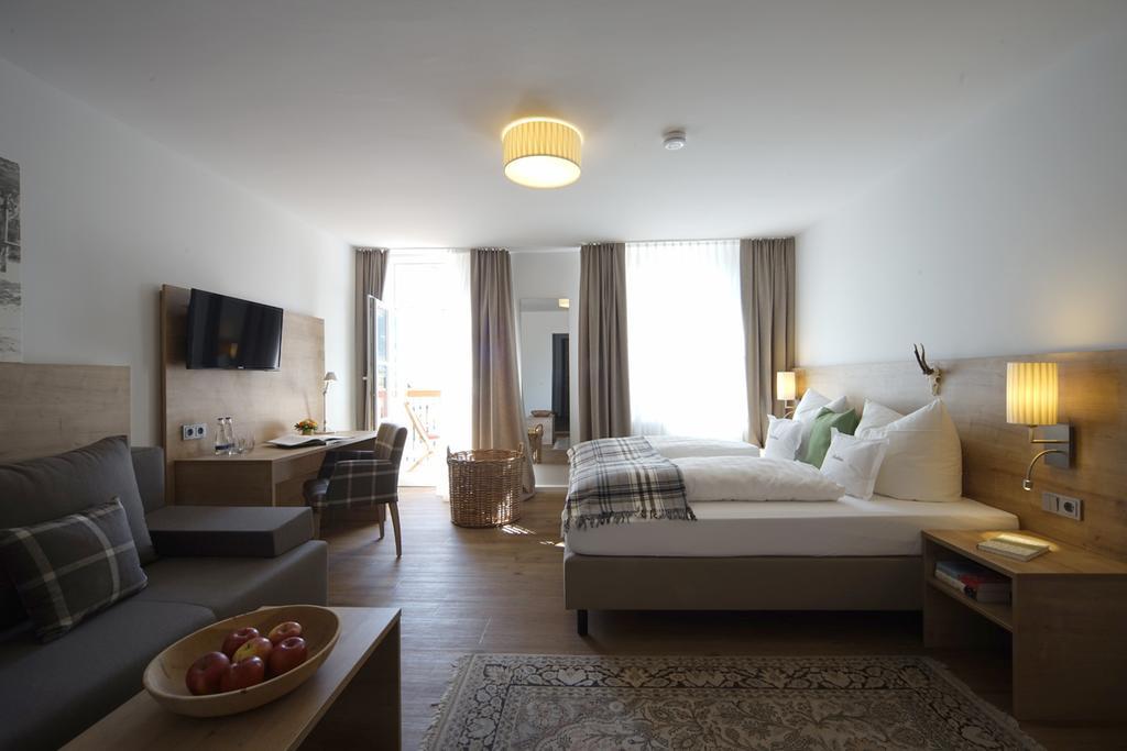Gasthof-Hotel Dannerwirt Флинтсбах Экстерьер фото